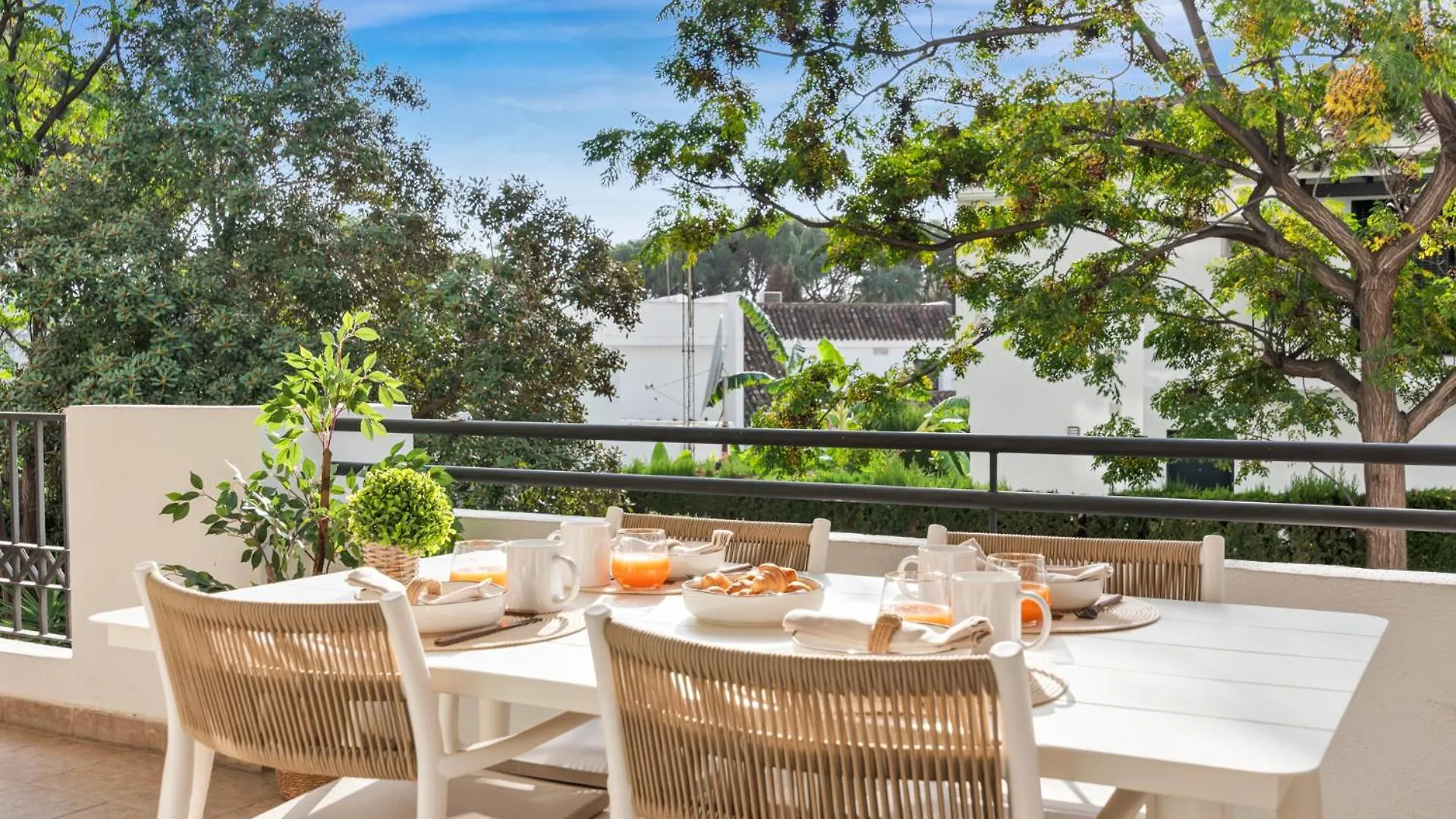 2 Bedroom Apartment In Medina Garden Marbella 0*,  Spain