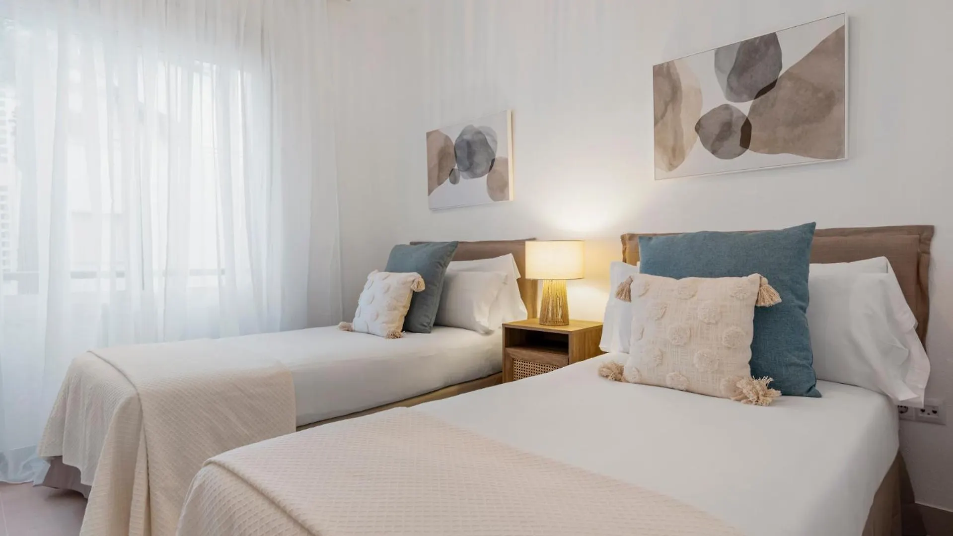 2 Bedroom Apartment In Medina Garden Marbella 0*,