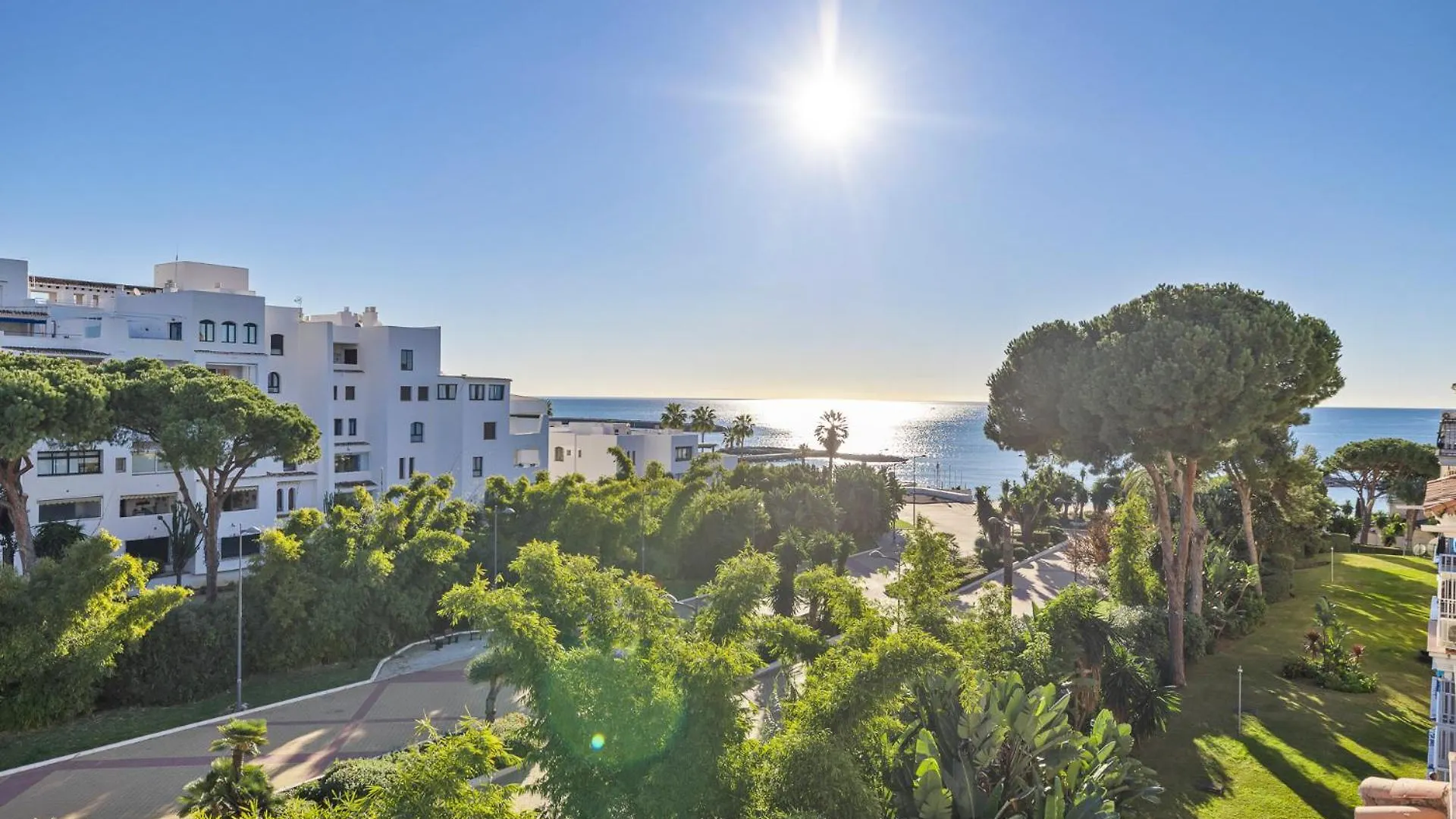 2 Bedroom Apartment In Medina Garden Marbella 0*,