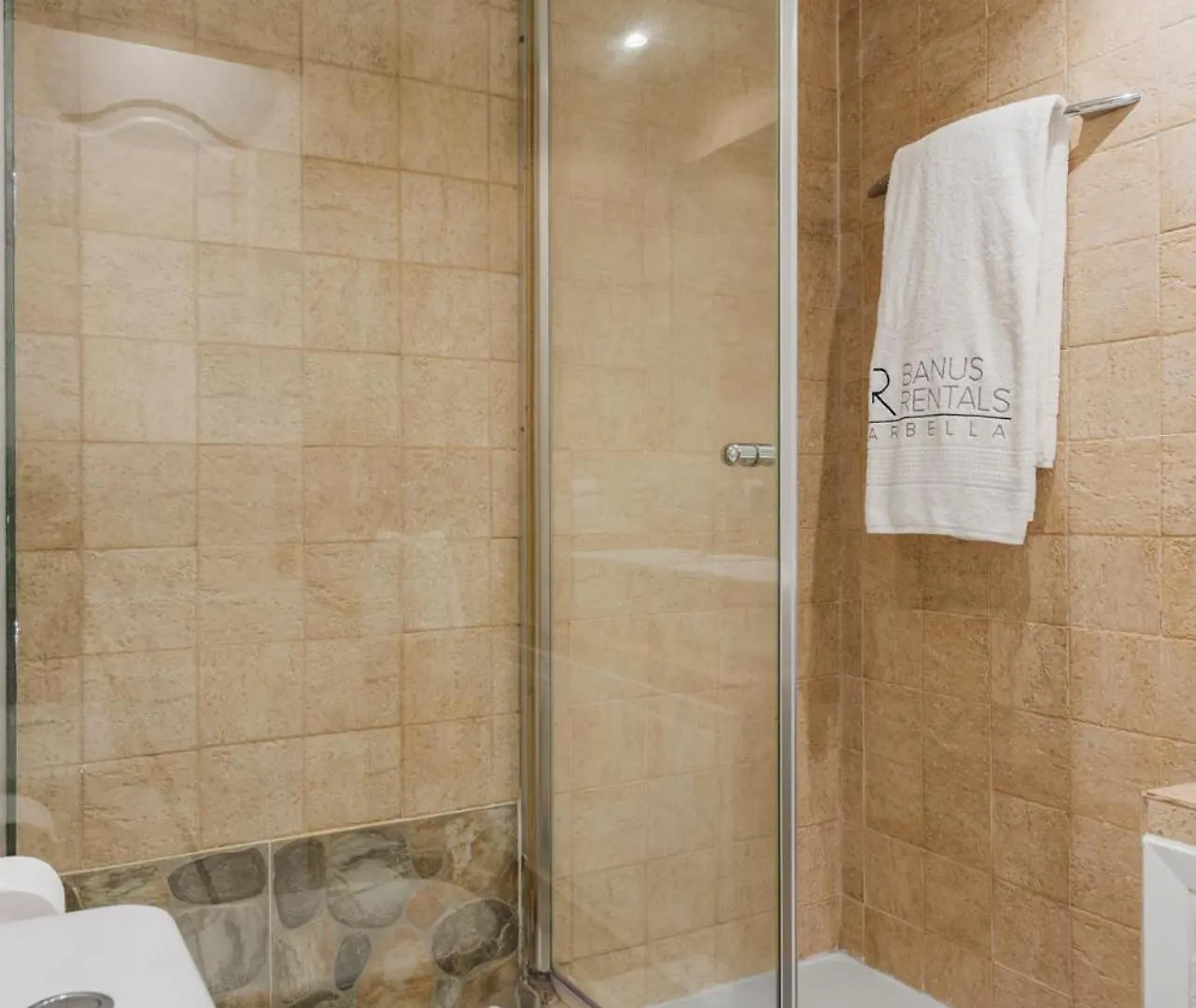 2 Bedroom Apartment In Medina Garden Marbella
